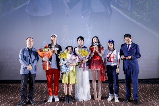 电影《候鸟》召开发布会 导演王元：天下妈妈才是真正的导演
